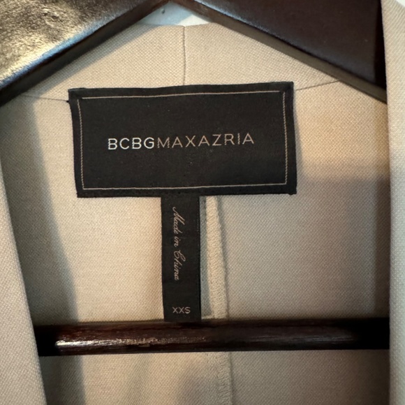 BCBG vest - Picture 2 of 3